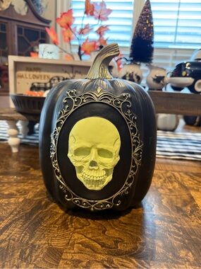 T.J.Maxx Gothic Pumpkin with Glow-in-the-Dark Skull Medallion